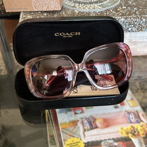 J Lo sunglasses by coach - Picture 3 of 3